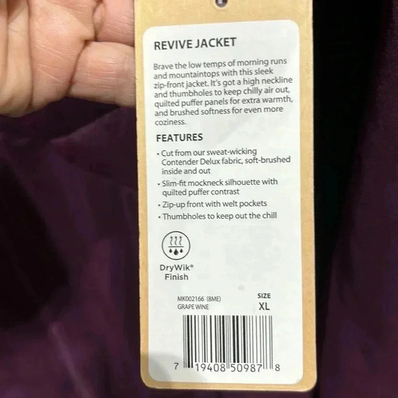 Marika Revive Drywik Finish jacket, zip front, thumb holes,quilted puffer panel - Picture 13 of 14